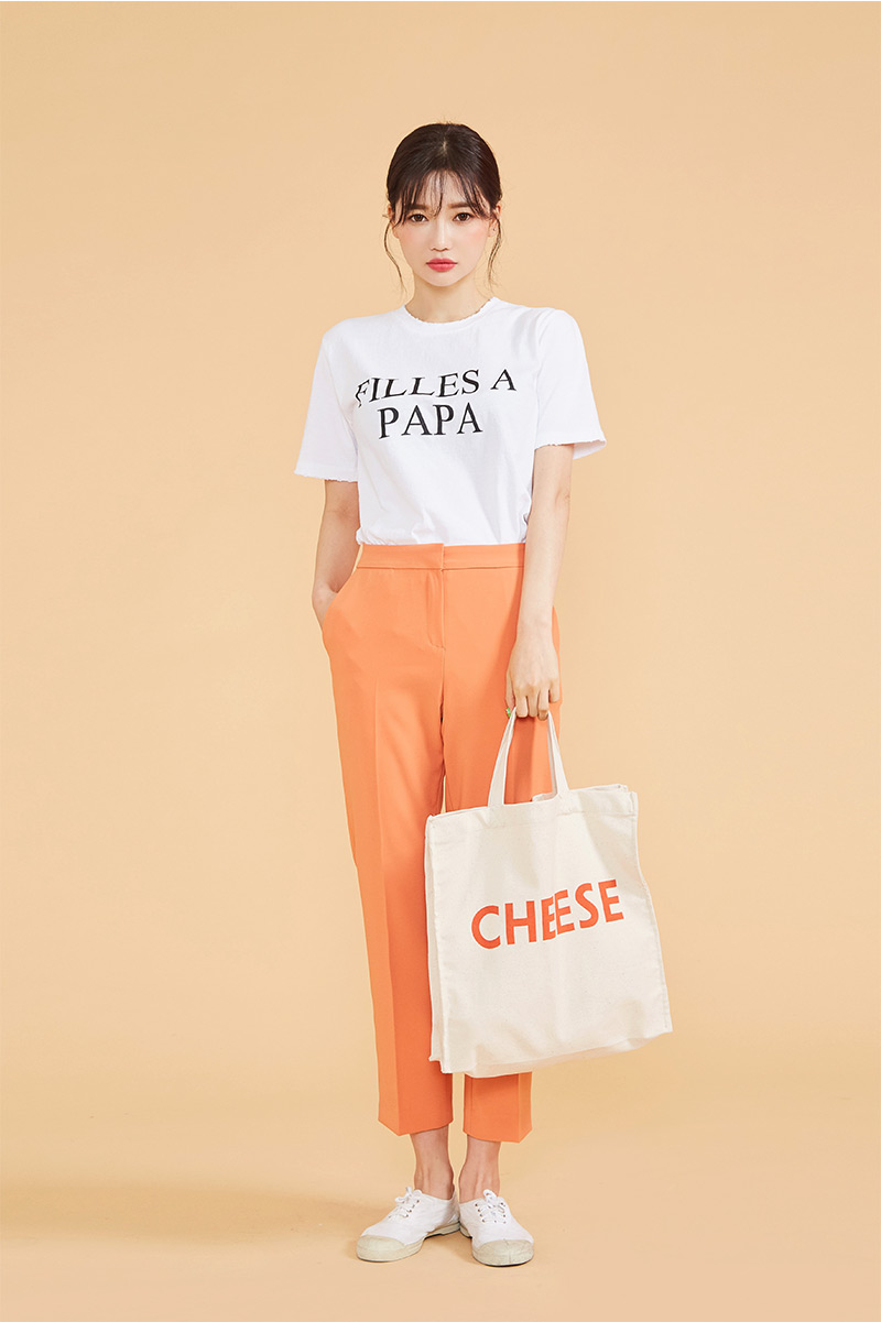 最新韓版服裝，時(shí)尚潮流的背景、影響與地位分析