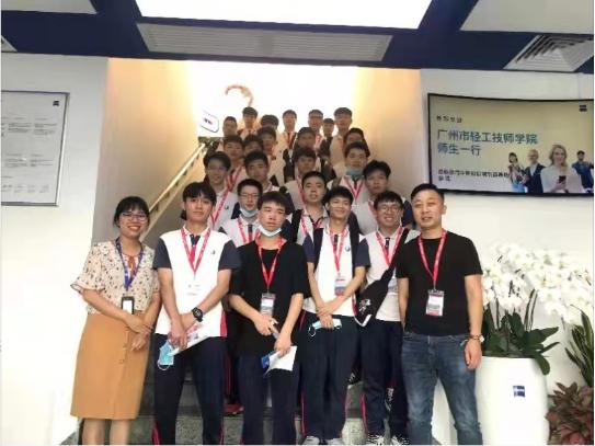 最新名企招聘,最新名企招聘，小巷深處的獨(dú)特小店，等你來(lái)探索！