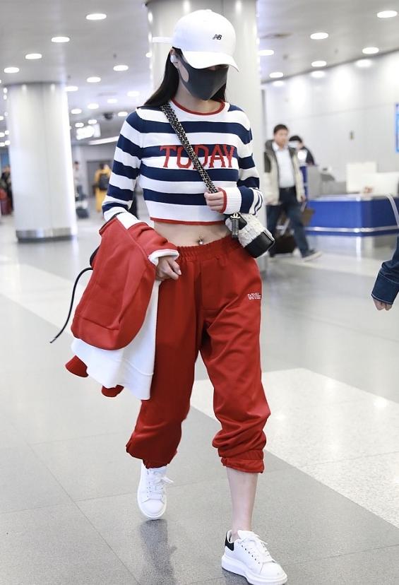 最新穿臍環(huán)時(shí)尚，你的個(gè)性之選！