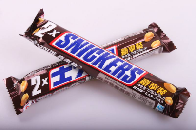 士力架最新廣告臺詞，時代印記的力量之源