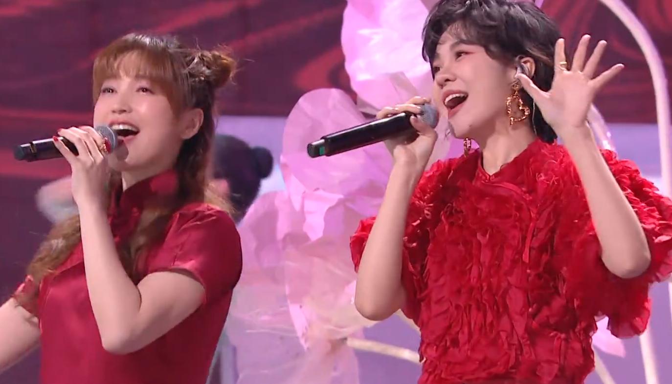 何炅最新照片，自然之旅的心靈探索，尋找平和寧靜的旅程