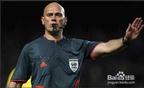 最新足球裁判手勢圖解，小裁判的日常趣事與友情紐帶，揭秘足球裁判手勢的魅力