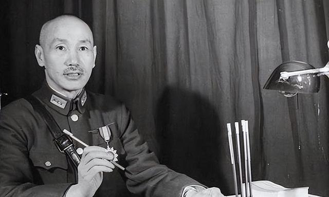 流行詞語最新動態(tài)2024，小巷深處的隱藏瑰寶亮相街頭潮流前線