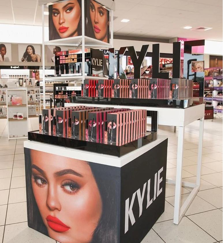 最新財(cái)務(wù)造假公司,最新財(cái)務(wù)造假公司，背景、事件、影響與地位