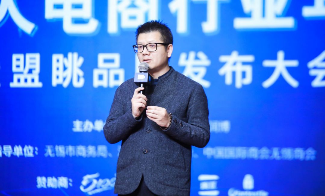 方凱雷最新,方凱雷最新動態(tài)，探索科技前沿，引領行業(yè)創(chuàng)新