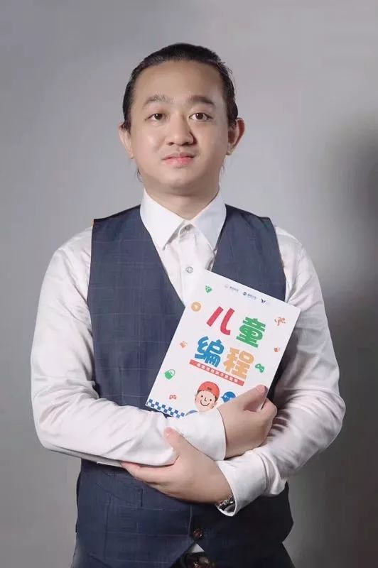 葉正喬最新,葉正喬最新動(dòng)態(tài)????，帶你領(lǐng)略不一樣的風(fēng)采！