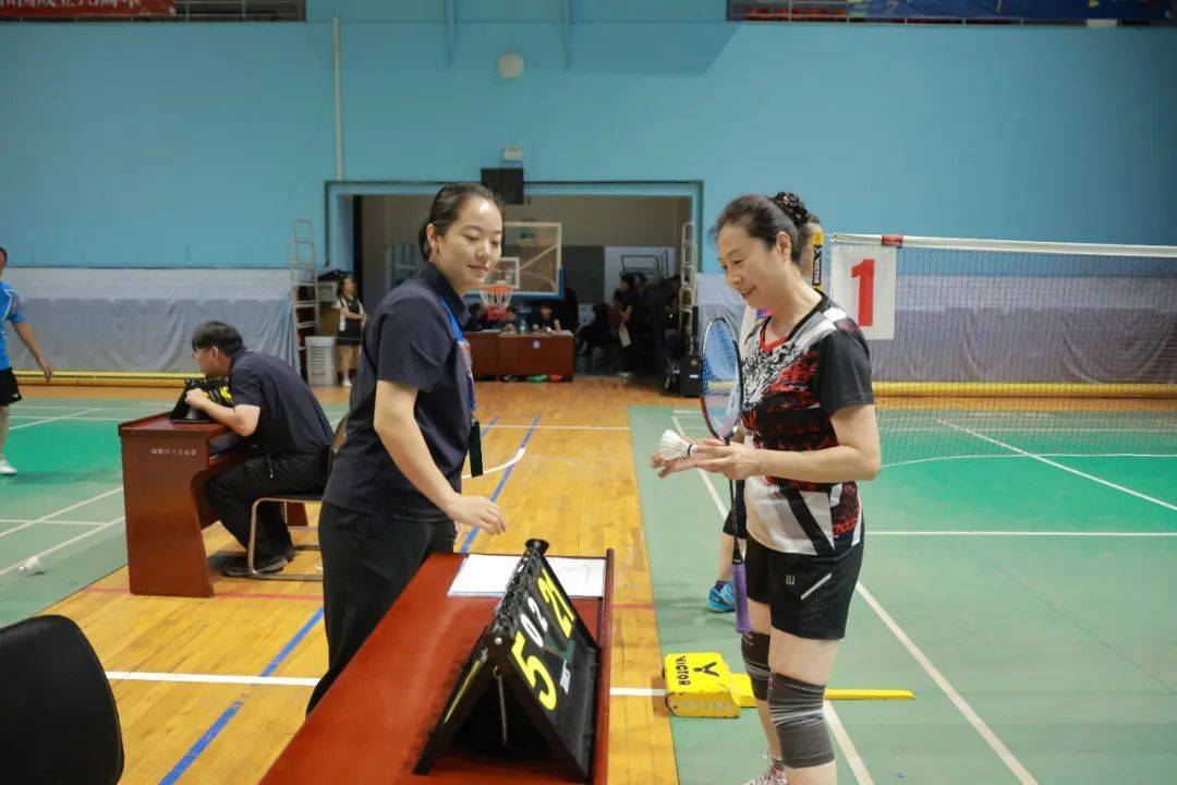 羽毛球比賽現(xiàn)場解說——激情與技術交織的精彩瞬間
