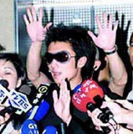 科技力量重塑明星形象，全新智能科技產(chǎn)品介紹