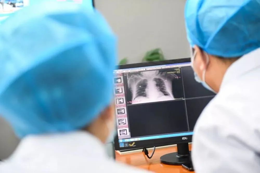 最新疫情動態(tài)圖，疫情與歡樂生活的交織