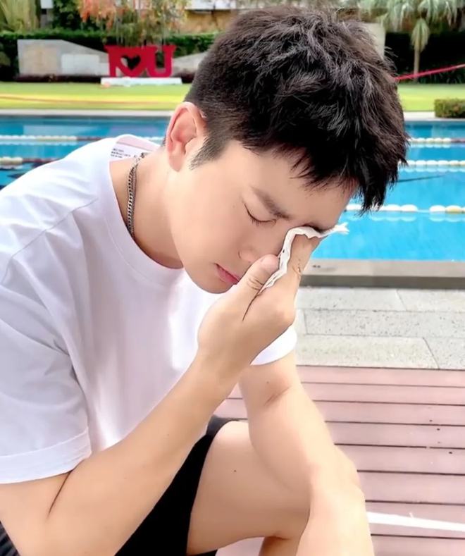 賈乃亮最新直播手機，直播間的溫馨日常與友情的紐帶展現(xiàn)標題魅力！