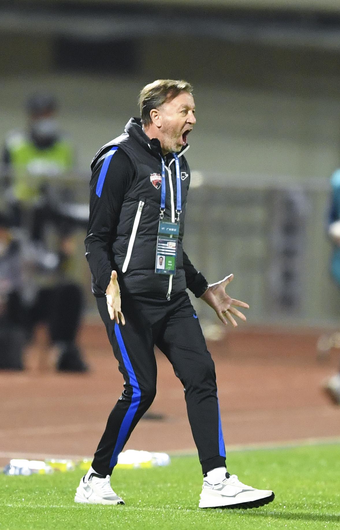 深圳隊(duì)比賽，變化、自信與成就的力量展現(xiàn)賽場(chǎng)風(fēng)采