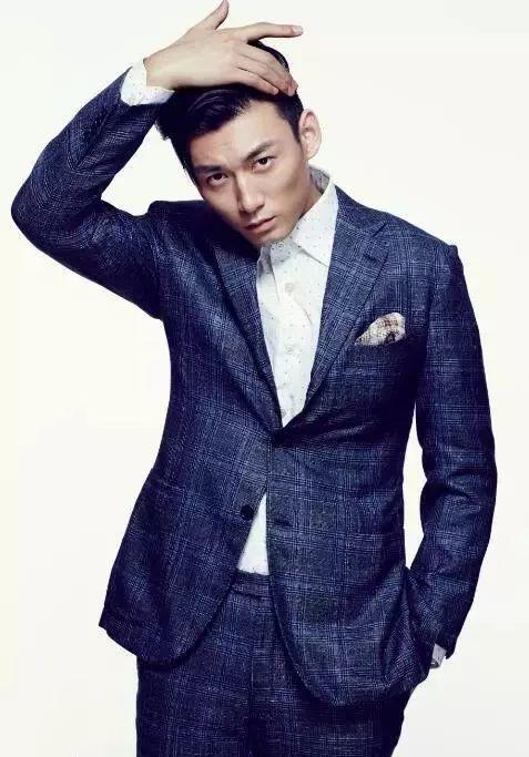 演員王翌舟，從舞臺到熒屏的自信成就之路