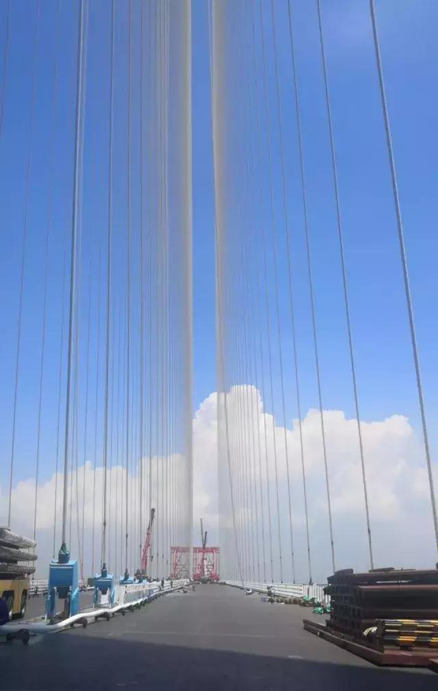 滬通長(zhǎng)江大橋最新工程動(dòng)態(tài),滬通長(zhǎng)江大橋最新工程動(dòng)態(tài)，橋上的友情與家的溫馨