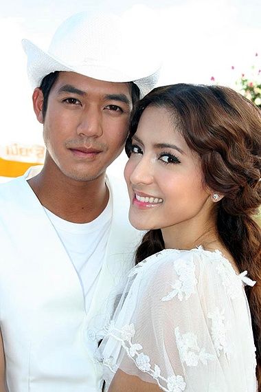 如何成為一名出色的演員并展現(xiàn)才華，旋轉(zhuǎn)的愛(ài)演員之路探索