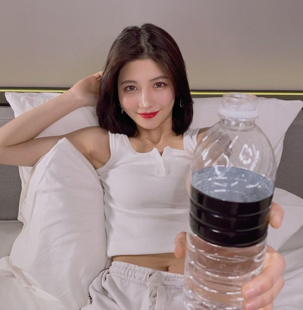 演員李潼，炸裂演技與魅力閃耀小紅書(shū)之星