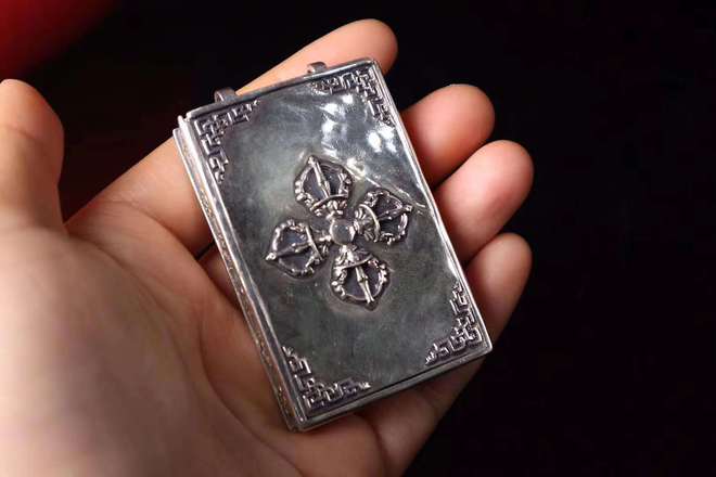 佛牌明星的成長之路，一路學(xué)習(xí)，自信閃耀