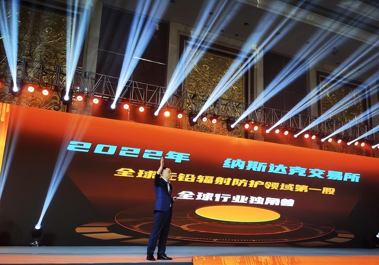 基金上市交易，探索小巷寶藏與特色小店的奇妙之旅