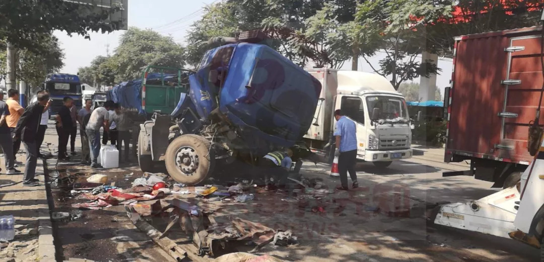 唐山車禍最新進展，今日事故更新????悲痛消息持續(xù)更新中