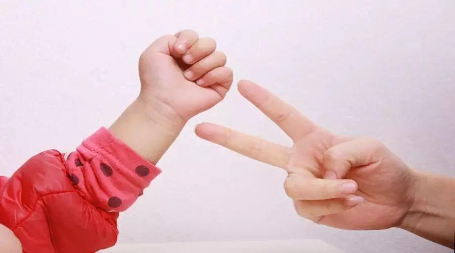 幼兒大班最新趣味手指游戲集錦，玩轉手指游戲，快樂成長！