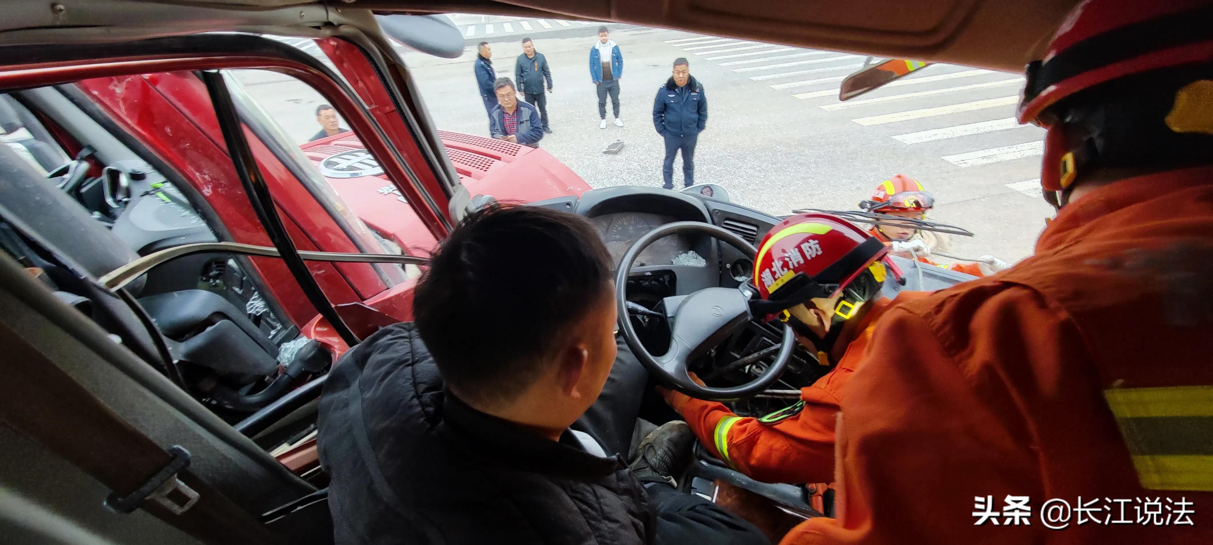 震撼！蘄春再現(xiàn)車禍悲劇，警鐘長鳴——2025最新車禍新聞