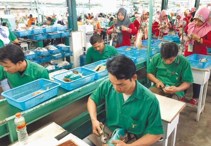 九興鞋業(yè)最新職位招聘，日常趣事與職業(yè)發(fā)展的交匯點