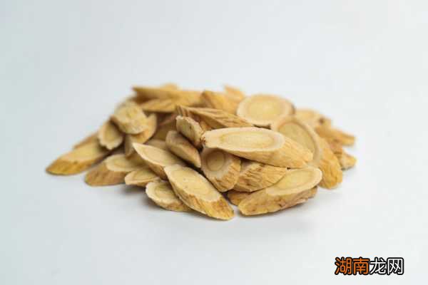 黃芪價(jià)格揭秘，黃芪價(jià)值背后的友情故事