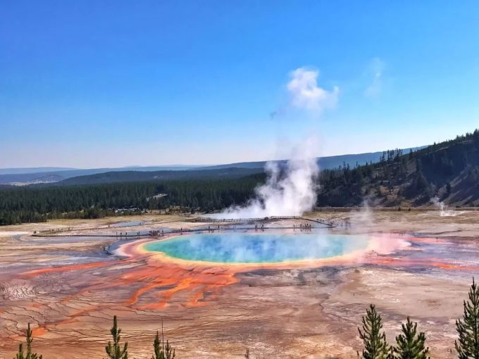 黃石公園最新動態(tài)，時代印記與自然瑰寶的交融展現(xiàn)
