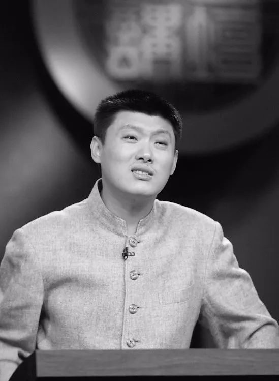 袁騰飛日常趣事與友情的溫馨紐帶，最新分享揭秘他的世界