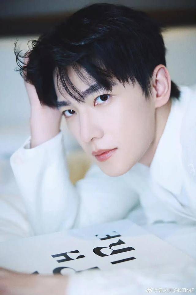 楊洋最新圖片大全，偶像魅力的多維解讀與展現(xiàn)