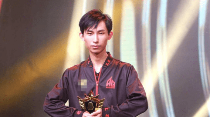 夢淚最新視頻，變化中的學(xué)習(xí)之旅，自信與成就感的起點