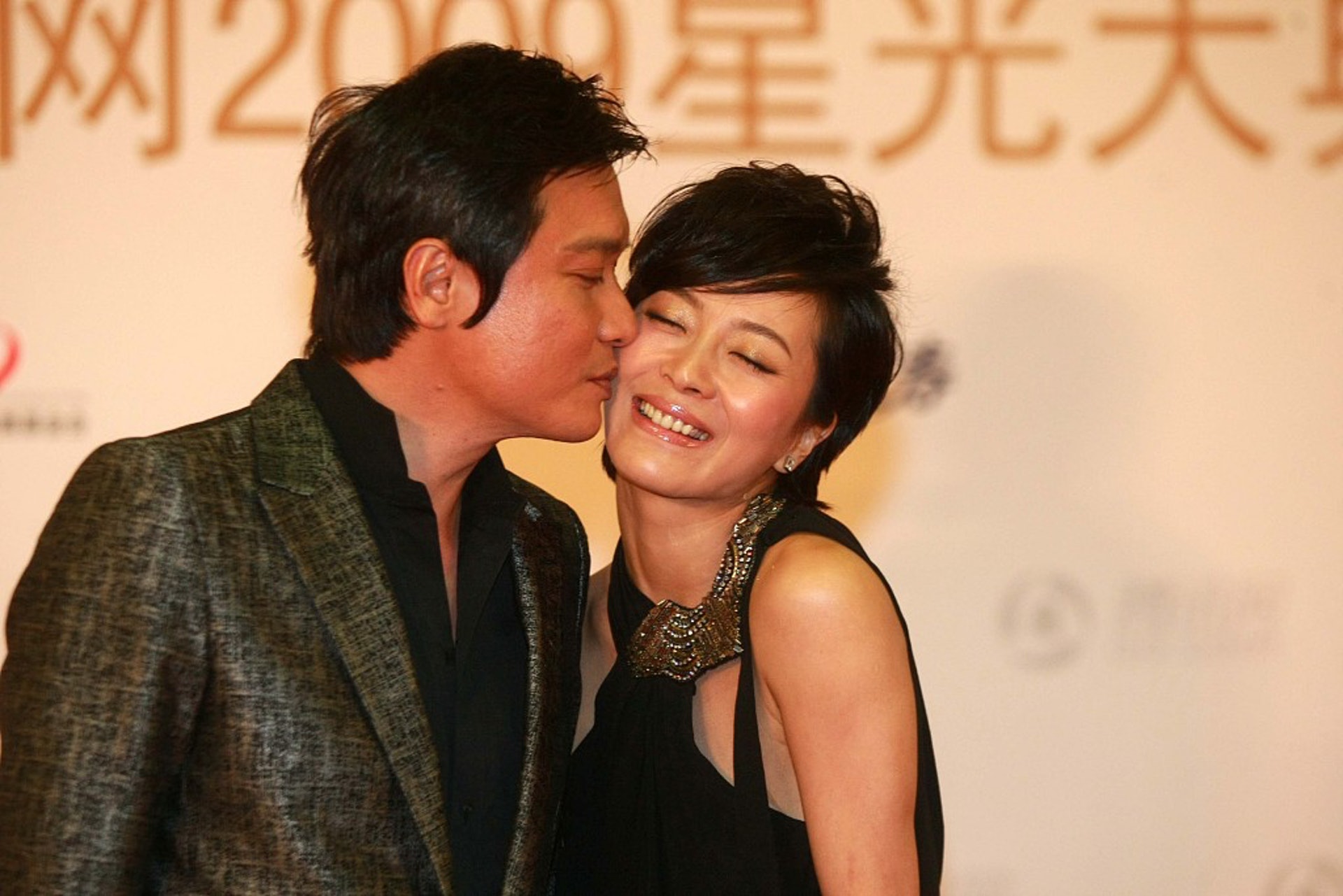 羅嘉良蘇巖最新視頻，聚焦二人世界，熒幕內(nèi)外的故事探索