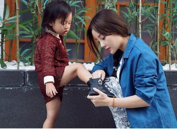 李小璐最新眼睛照片，科技魅力下的視界革新之美