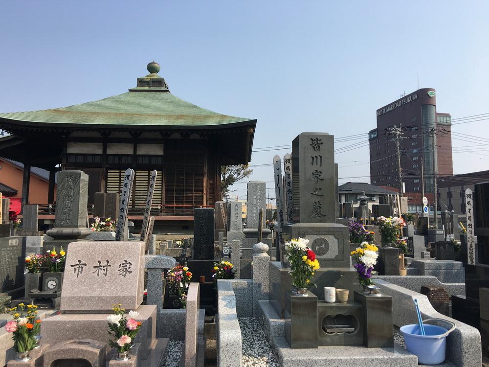 最新墓地圖片與小徑特色小店，探尋安寧之地的獨特韻味