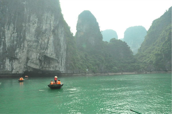 下龍灣最新絕美游記，探索蔚藍(lán)海域的奧秘?