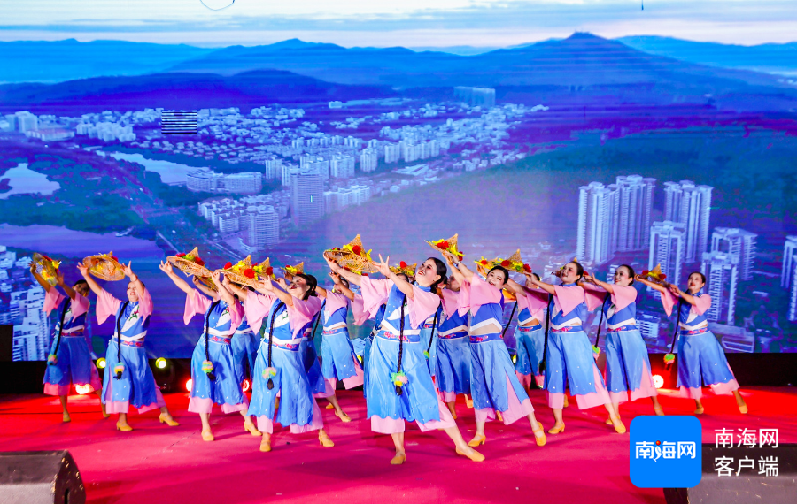 廣場(chǎng)舞2025最新風(fēng)潮，舞動(dòng)你的世界！?