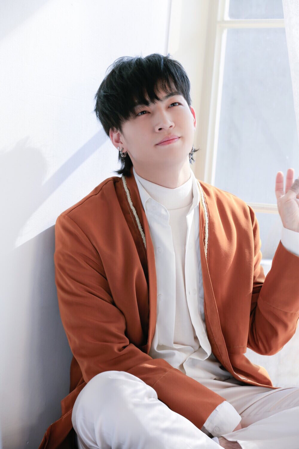 最新JB動(dòng)態(tài)，觀點(diǎn)闡述與深度分析