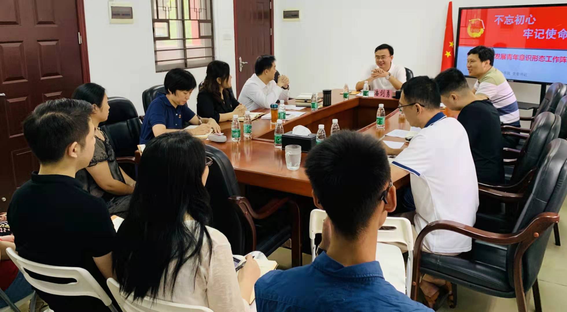 自然美景之旅，黨團(tuán)課最新與內(nèi)心的平和寧?kù)o探尋