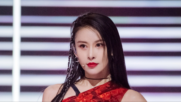 浪姐最新淘汰名單，變化中成長，自信成就輝煌之路