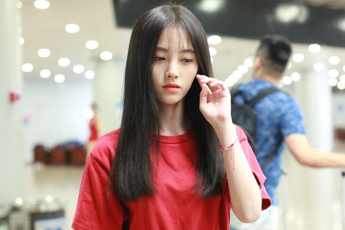 鞠婧祎最新采訪揭秘，星光下的真實(shí)自我探索