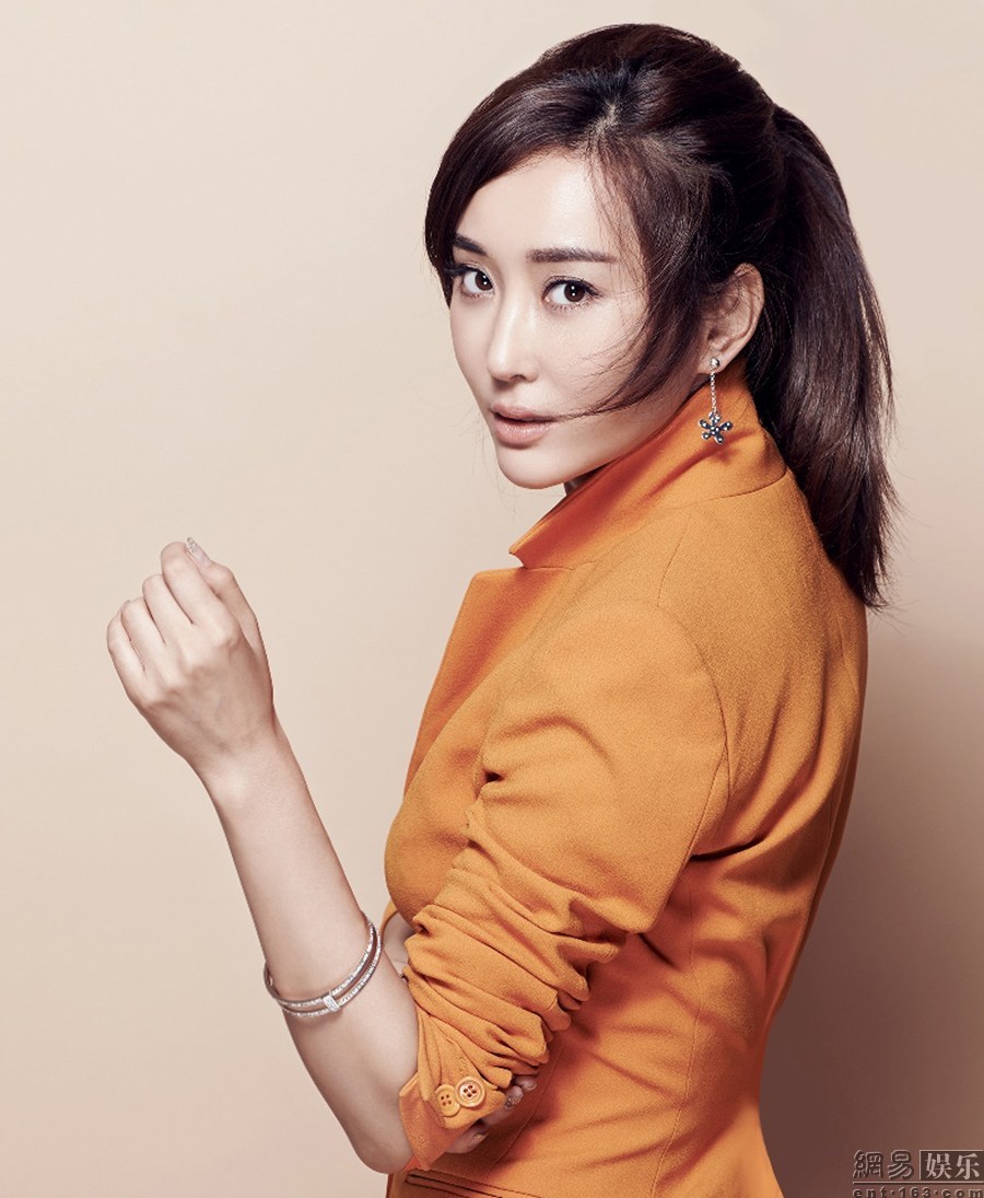 麥秀彩兒引領(lǐng)最新時(shí)尚潮流，成為新領(lǐng)軍者